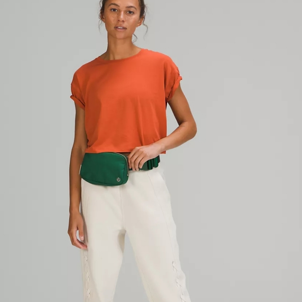 Lululemon Everywhere Belt Bag Everglade